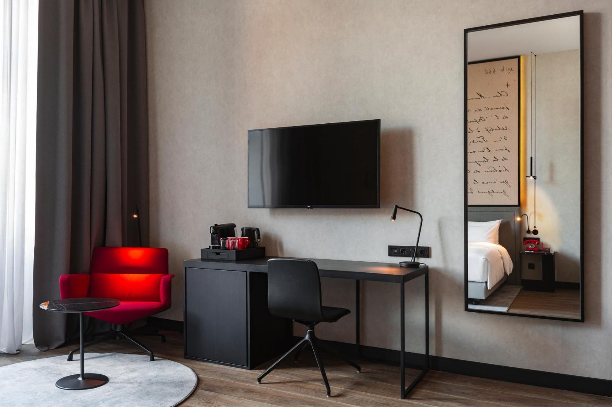 Radisson Red Tbilisi Hotel Room photo