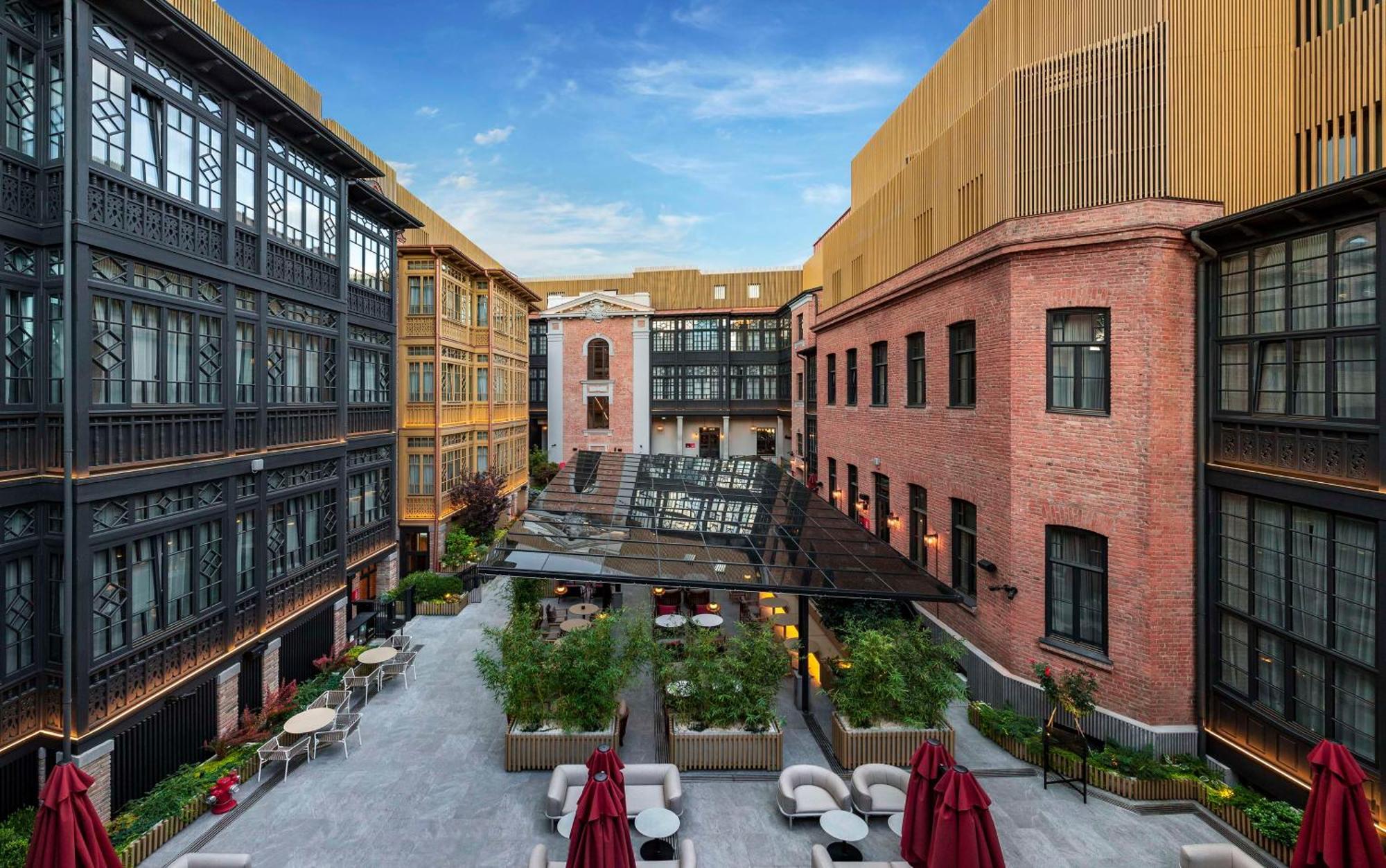 Radisson Red Tbilisi Hotel Exterior photo